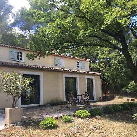 Villa De Carbonelle Pierrevert エクステリア 写真