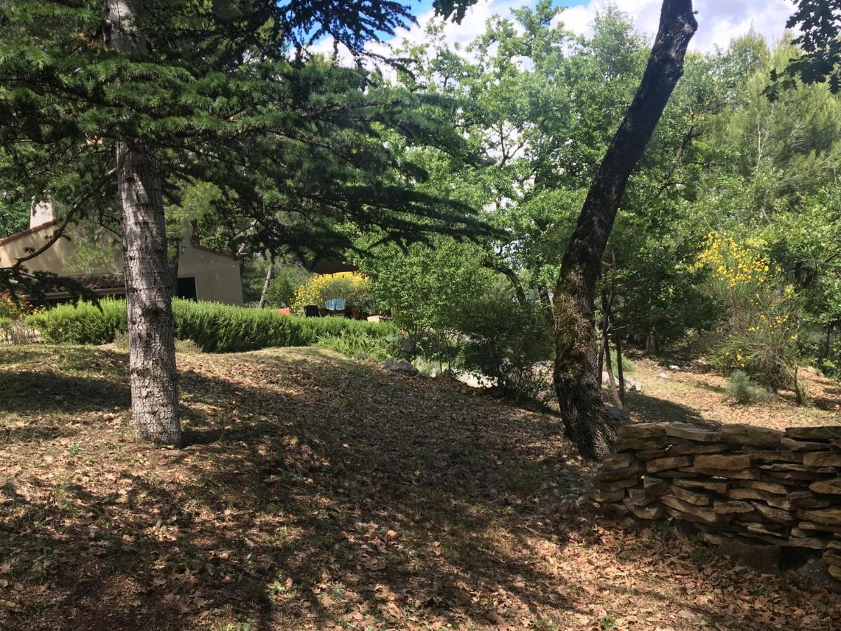 Villa De Carbonelle Pierrevert エクステリア 写真